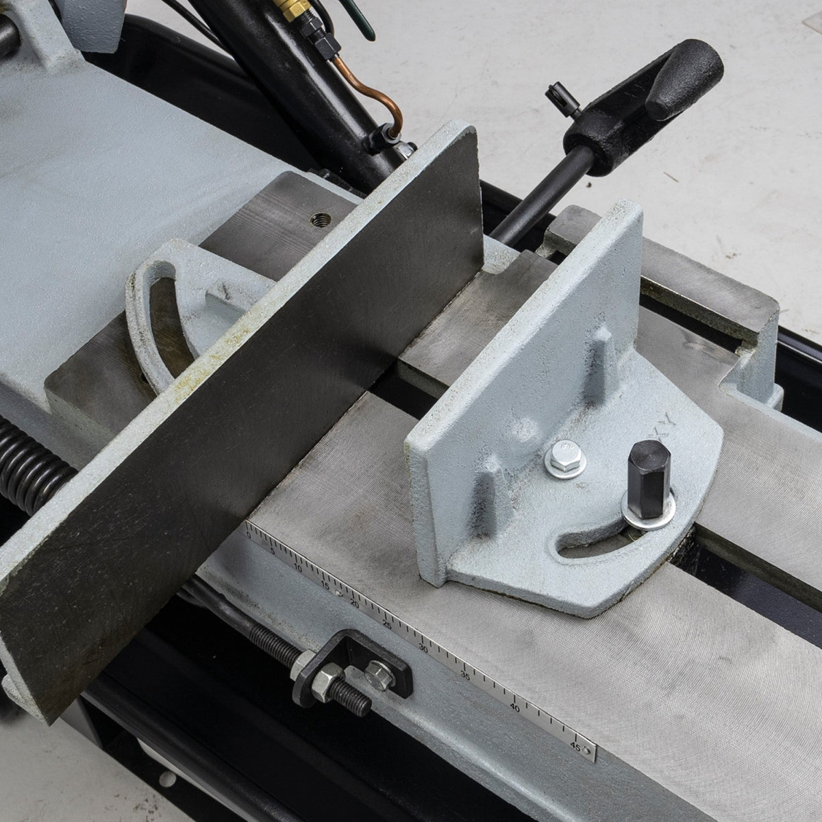 SIP 12" Gear Drive Metal Bandsaw view 3
