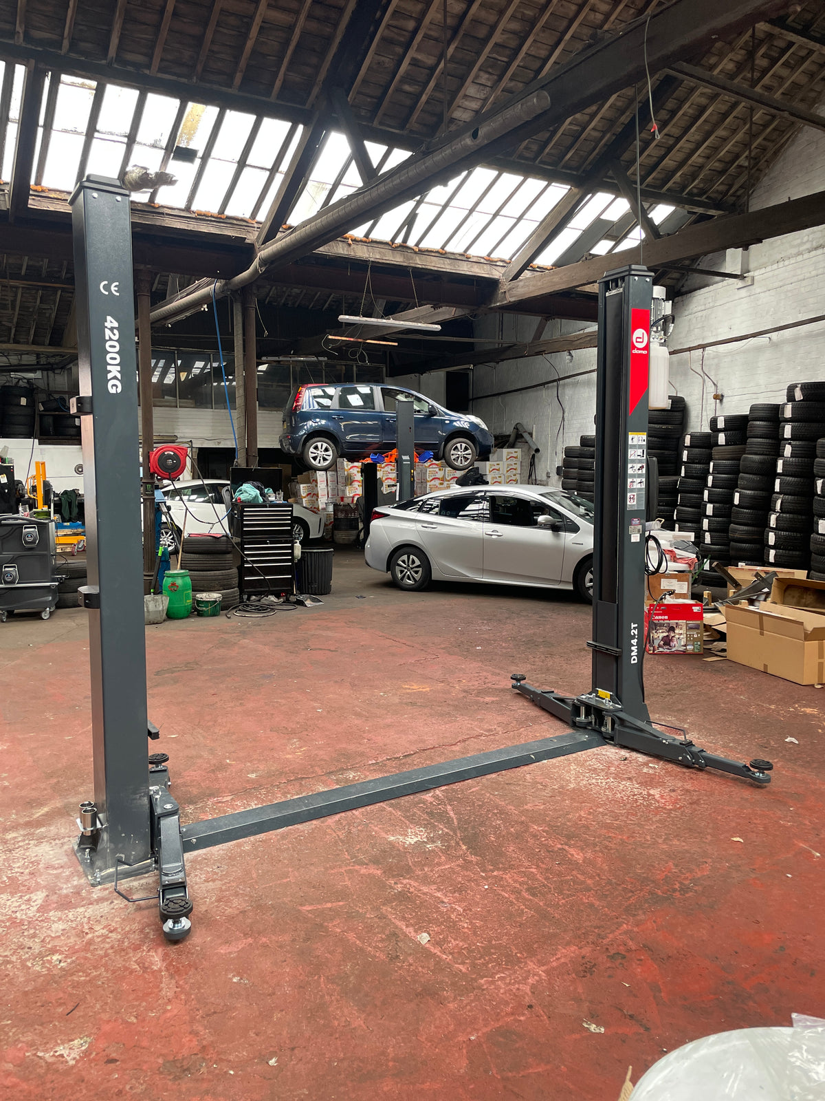 Dama 4.2T 2 Post Lift w/ 3 Stage Arms, For Cars, SUV & Vans HDM42T, view 3