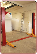 Garage Equipment 4 Tonne Electric Release 2 Post Car Lift SKU GEO037